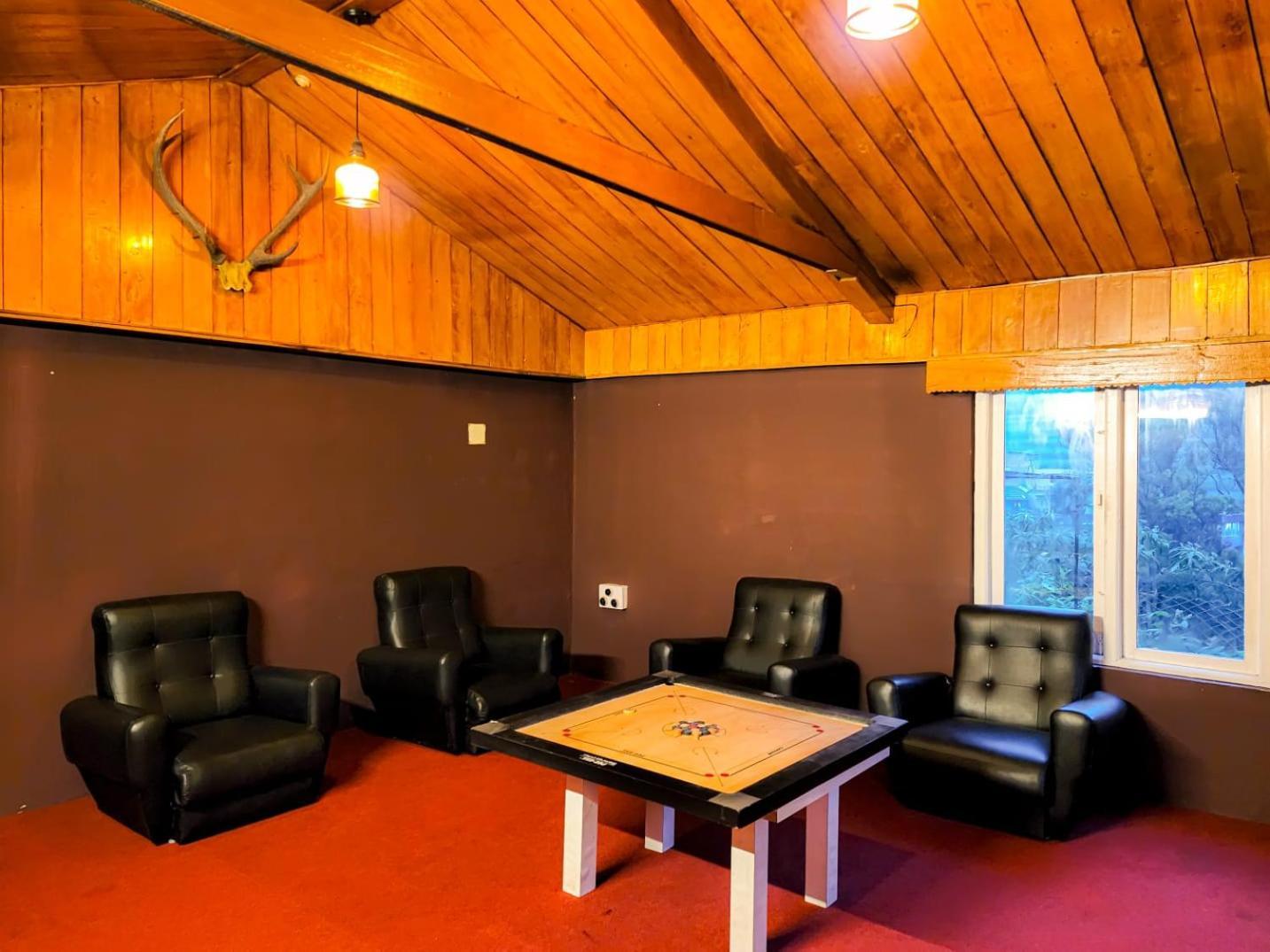 Woodhouse Hotel Ооти Екстериор снимка