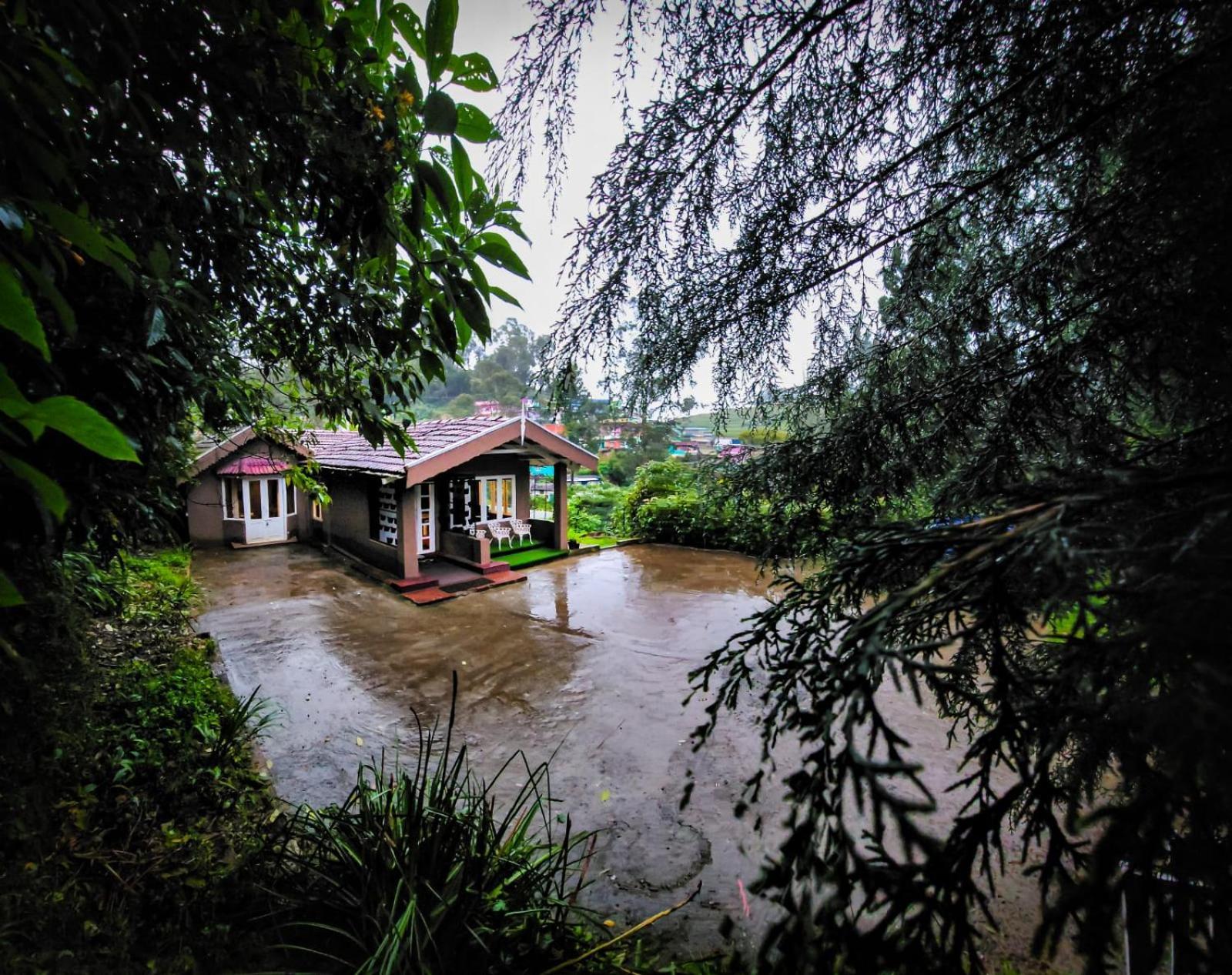 Woodhouse Hotel Ооти Екстериор снимка
